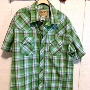 Wrangler EUC Button up shirt